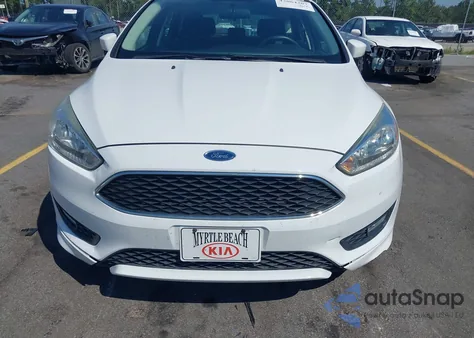 2016 Ford Focus Se z USA, uszkodzony, nr VIN 1FADP3K24GL331241
